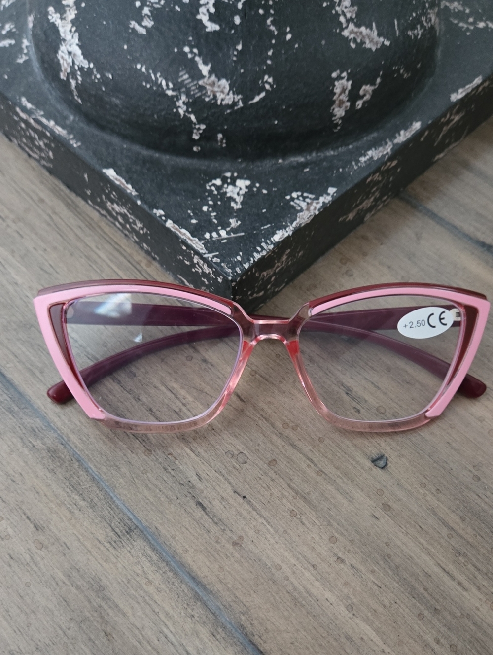 Designer style 2.5 Retro Cat Eye Blue Light Top trend readers  High quality.